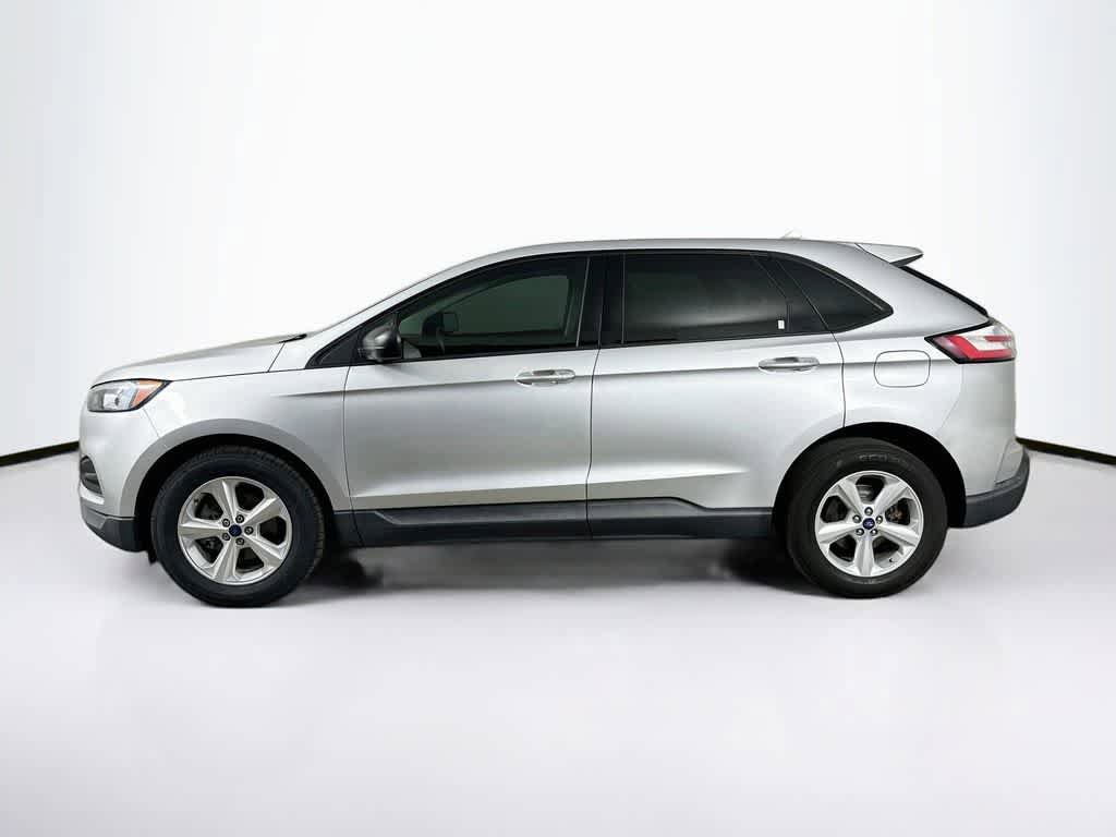 Certified 2019 Ford Edge SE FWD image 3