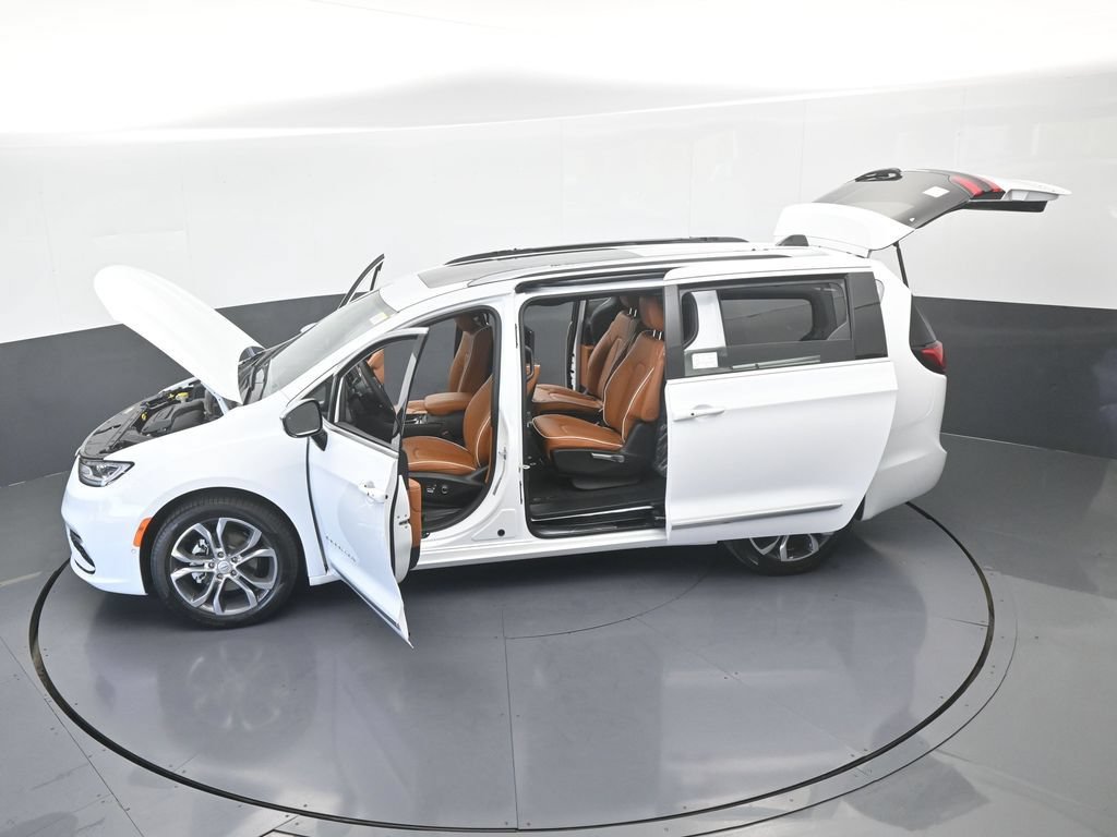 New 2026 Chrysler Pacifica Pinnacle FWD image 65