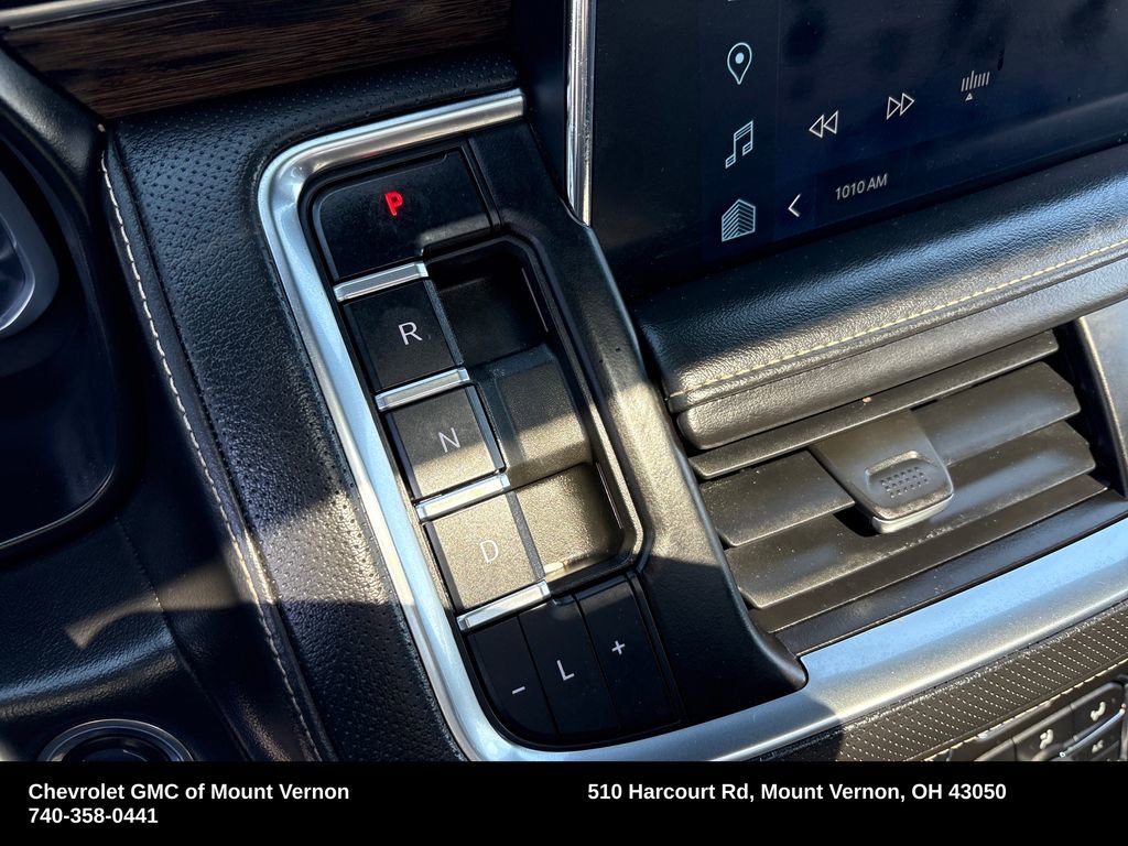 Used 2023 Chevrolet Suburban Premier AWD/4WD image 27