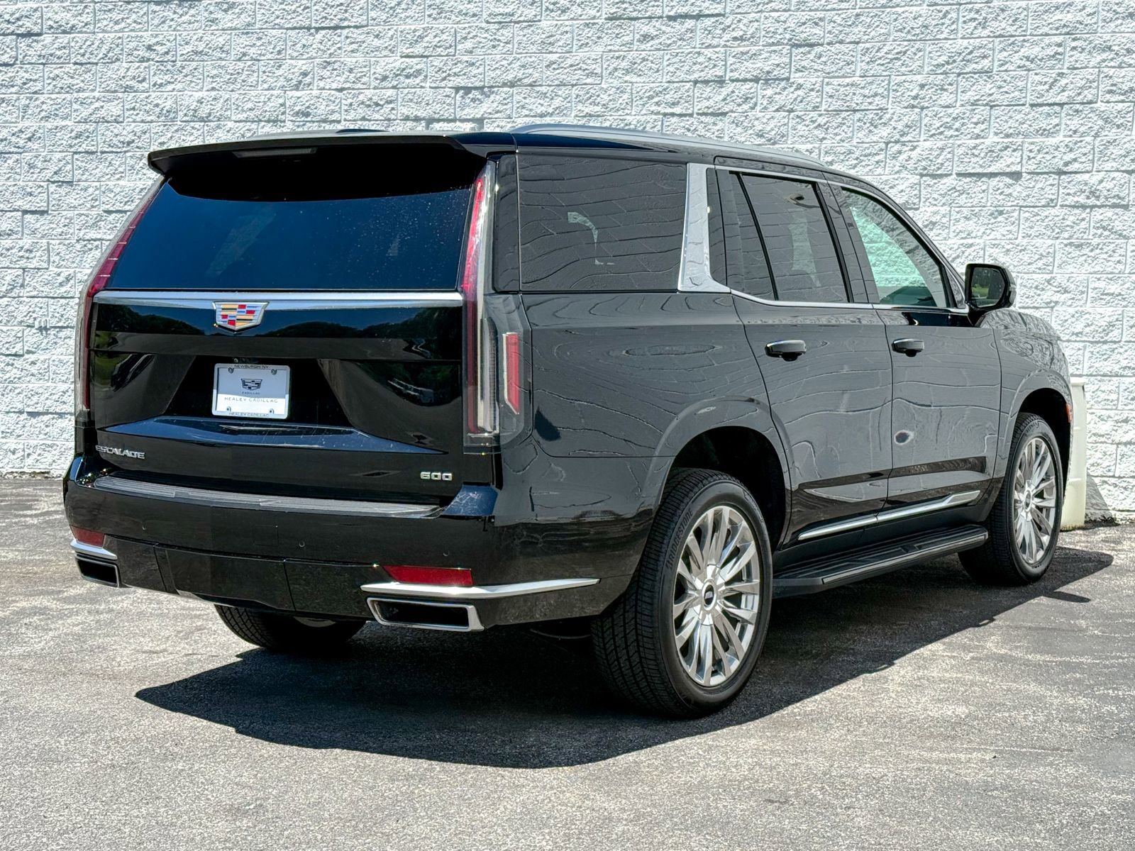 Used 2021 Cadillac Escalade Premium Luxury AWD/4WD image 9