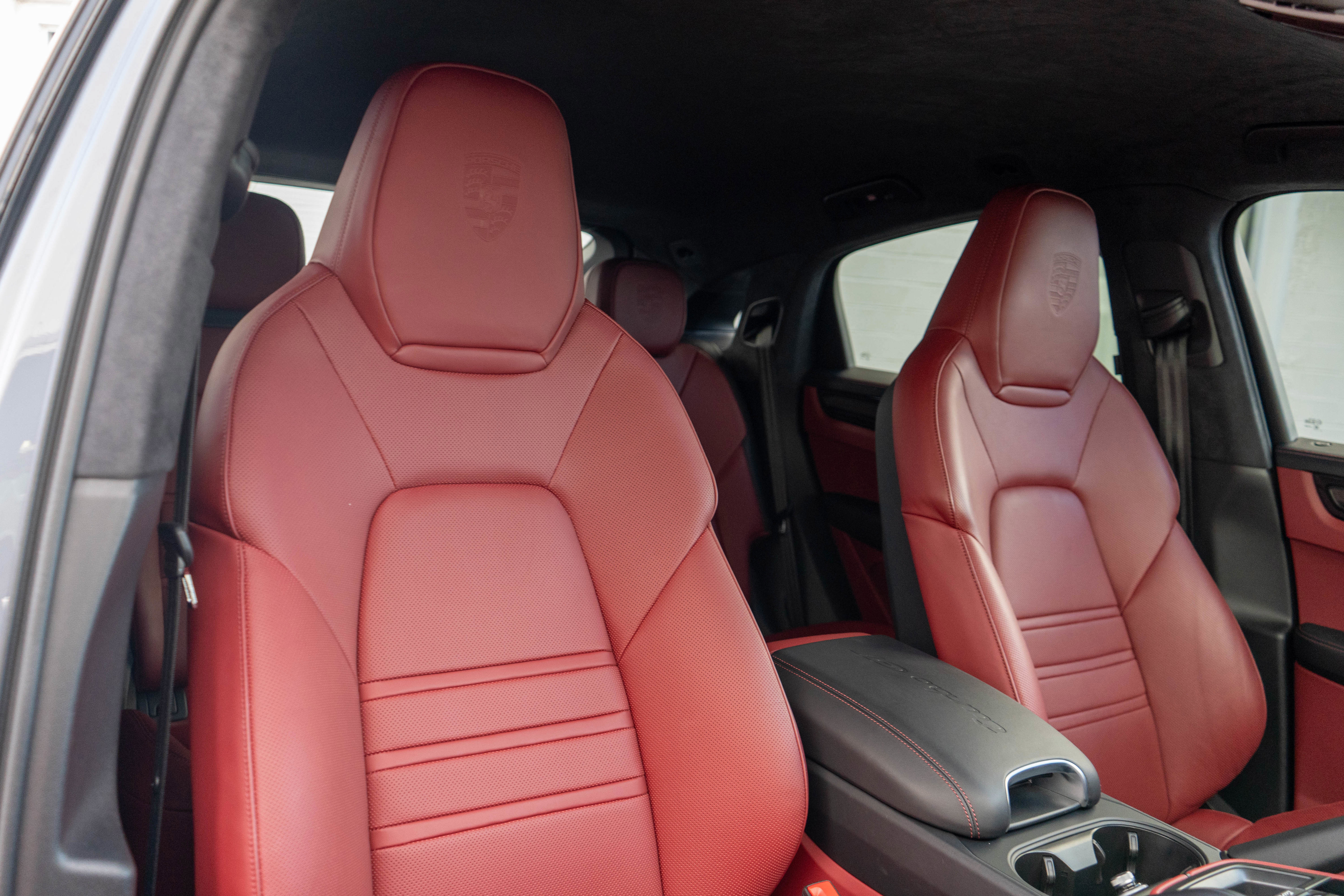 Used 2023 Porsche Cayenne Turbo GT AWD/4WD image 29