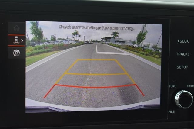 Used 2024 Kia Carnival LX FWD image 30