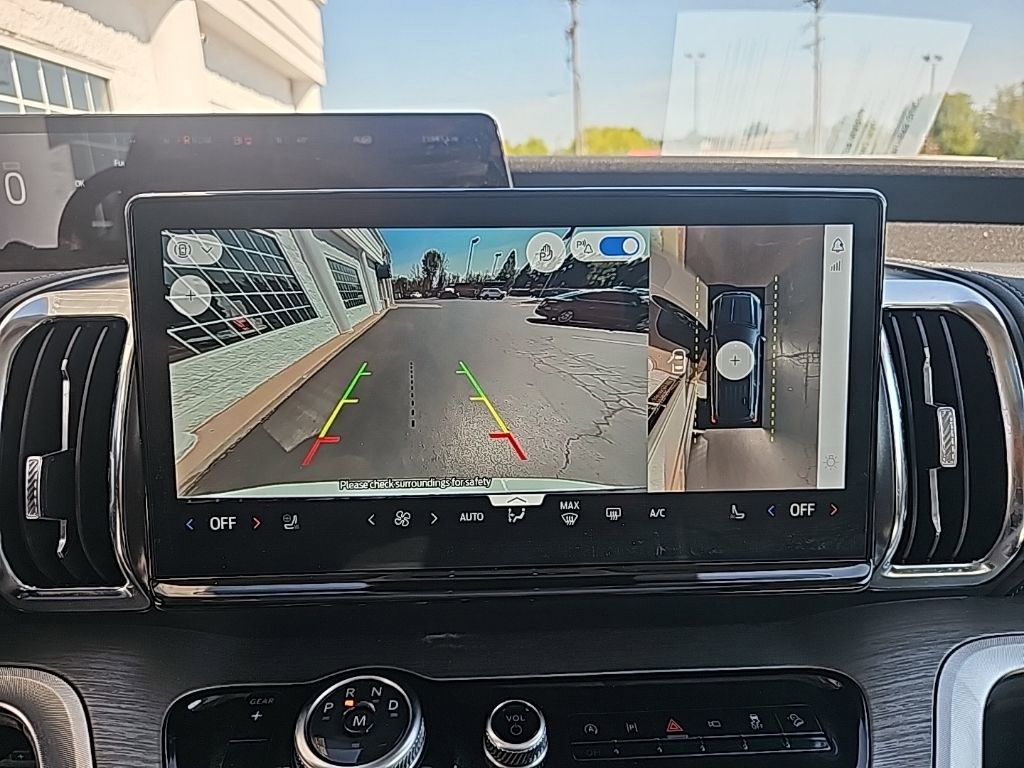 Used 2025 Ford Expedition Platinum w/ Driver's Package image 20