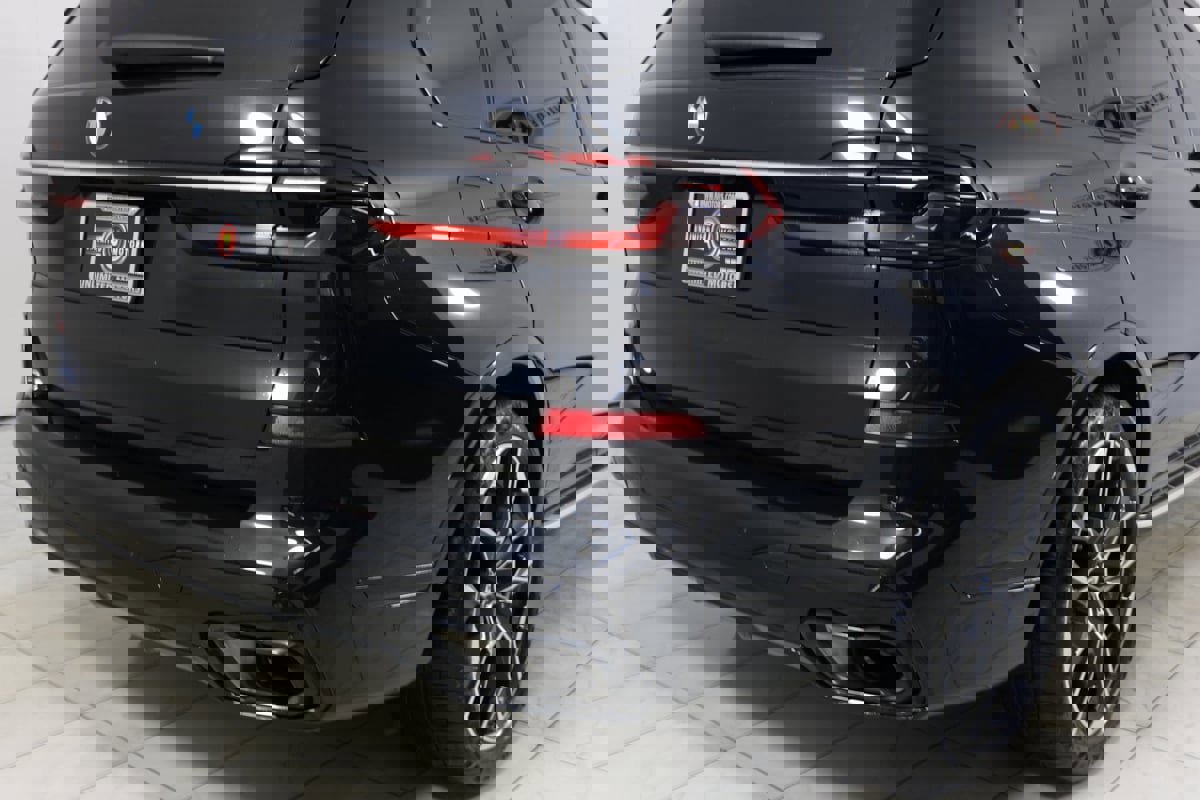 Used 2023 BMW X7 xDrive40i w/ M Sport Package image 44