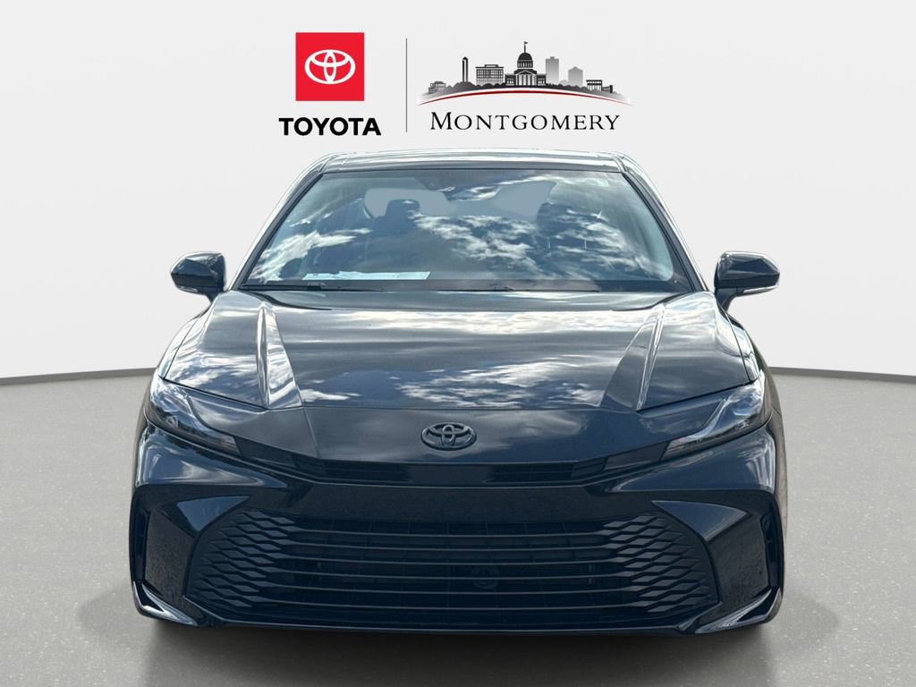 Used 2025 Toyota Camry LE image 8