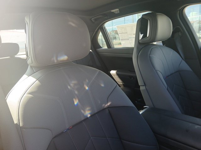 New 2026 BMW 740i xDrive AWD/4WD image 18