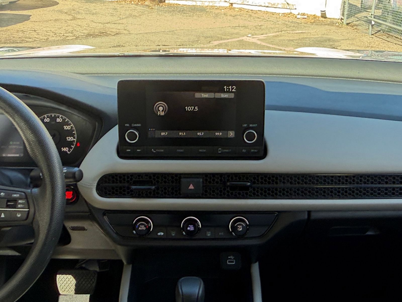 Used 2025 Honda HR-V LX image 17