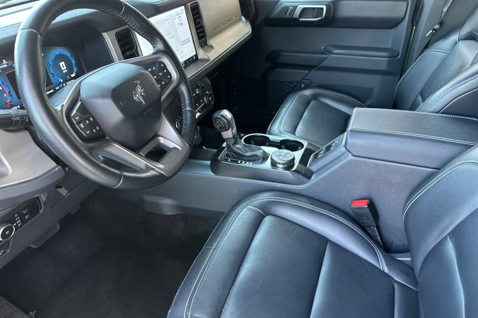 Used 2025 Ford Bronco Outer Banks AWD/4WD image 10