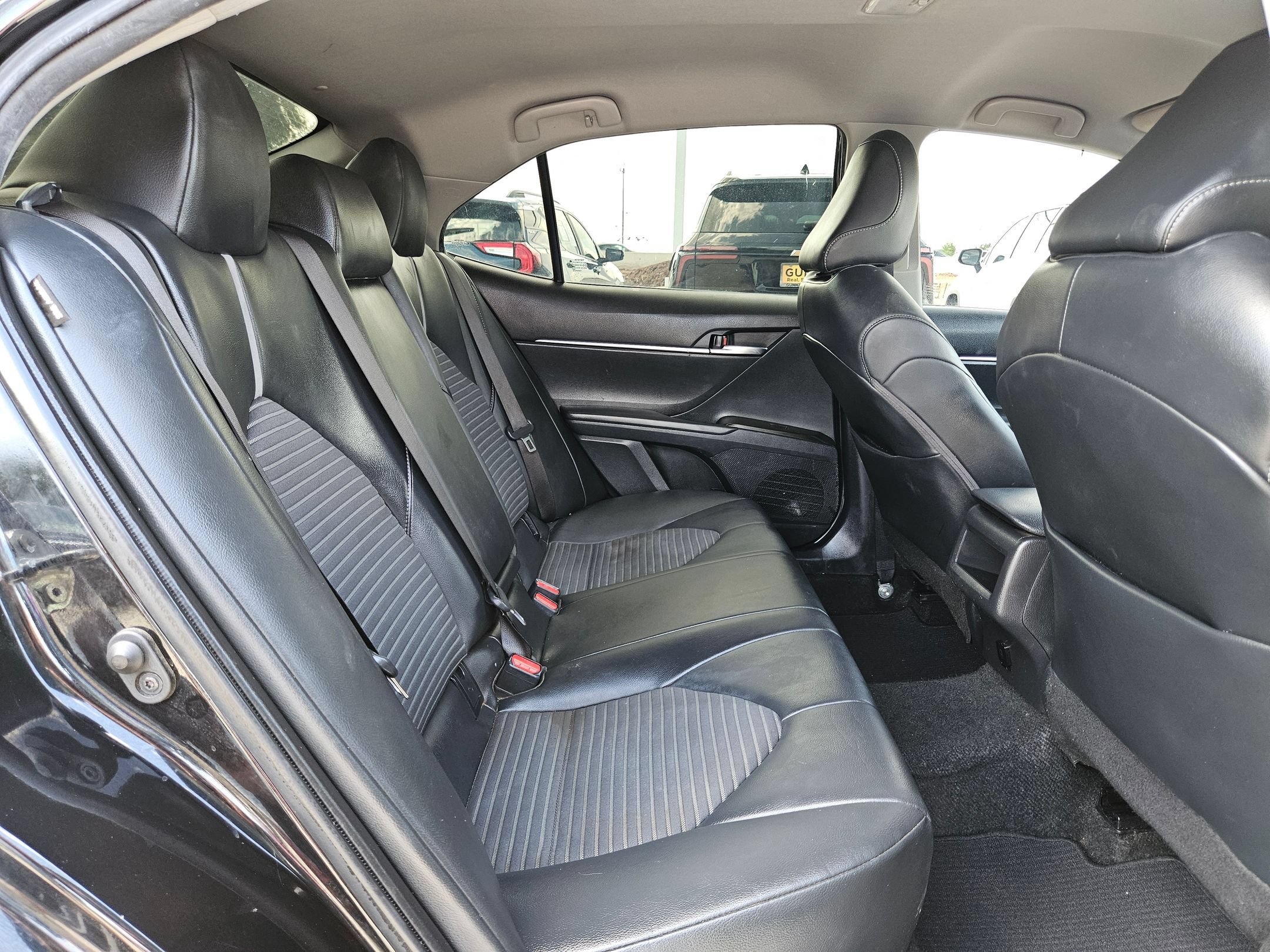 Used 2022 Toyota Camry SE FWD image 24