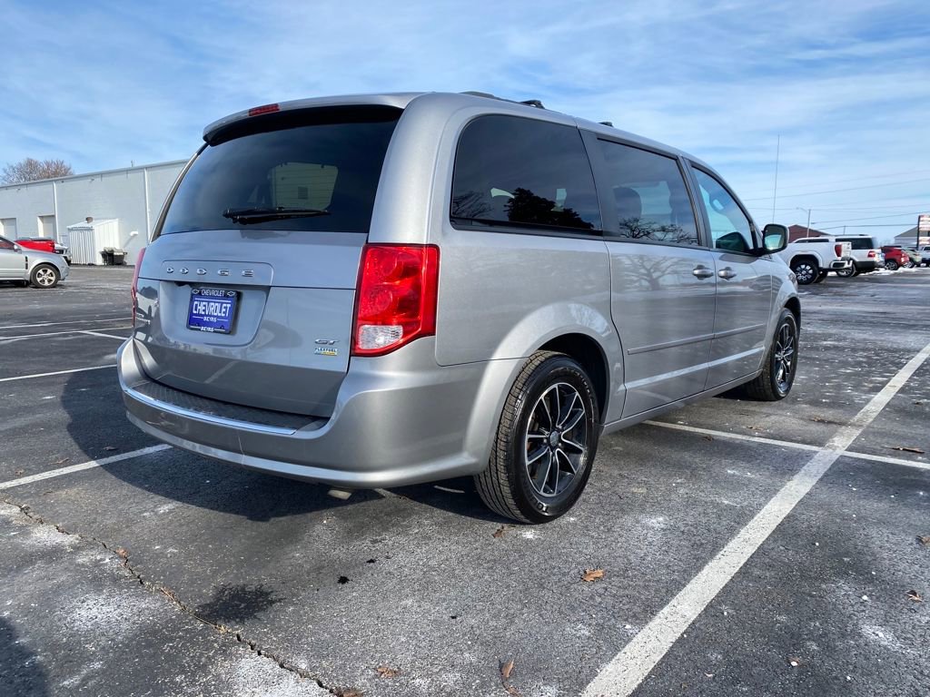 Used 2017 Dodge Grand Caravan GT image 7