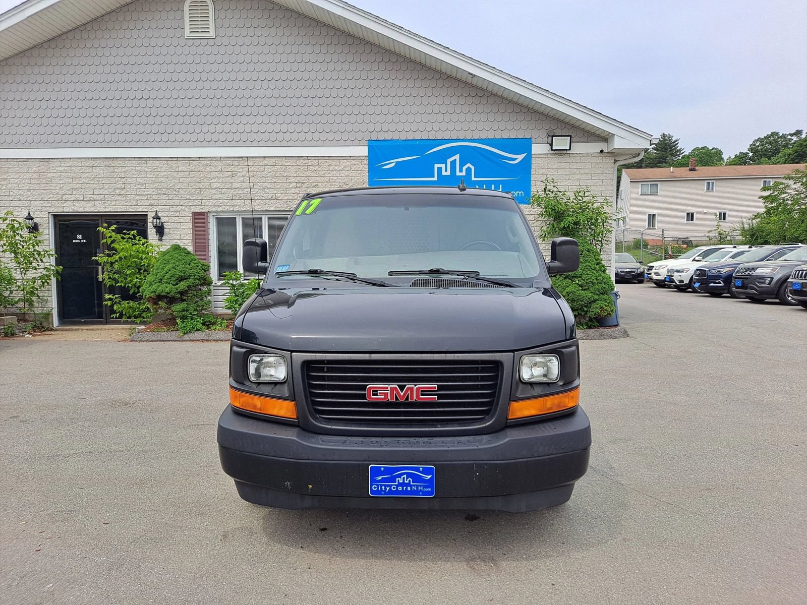 Used 2017 GMC Savana 2500 RWD image 3