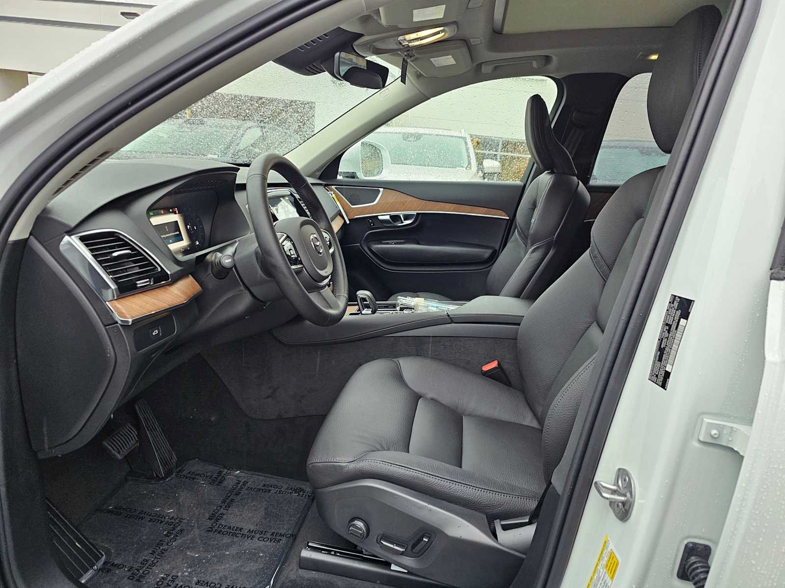 New 2025 Volvo XC90 B6 Plus w/ Protection Package Premier AWD/4WD image 25