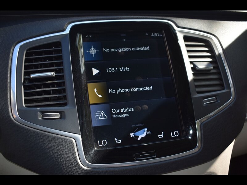 Used 2021 Volvo XC90 T5 Momentum AWD/4WD image 11