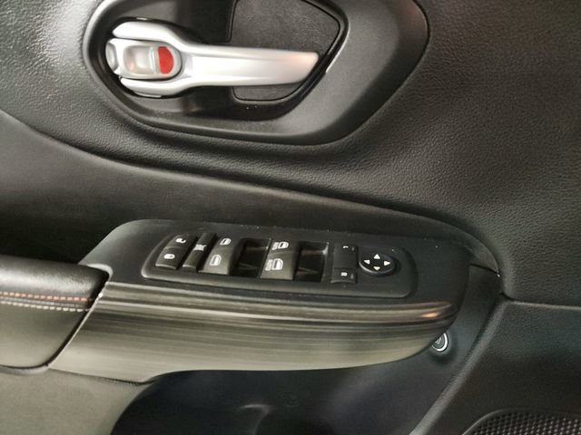 Used 2016 Jeep Cherokee 75th Anniversary image 16