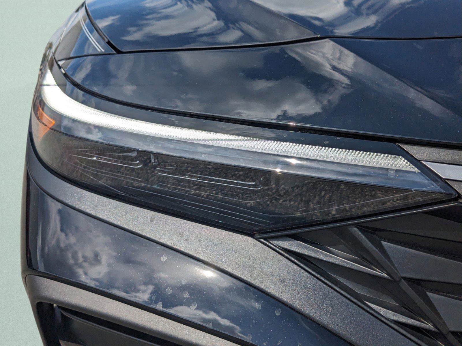 New 2026 Hyundai Elantra SE image 13