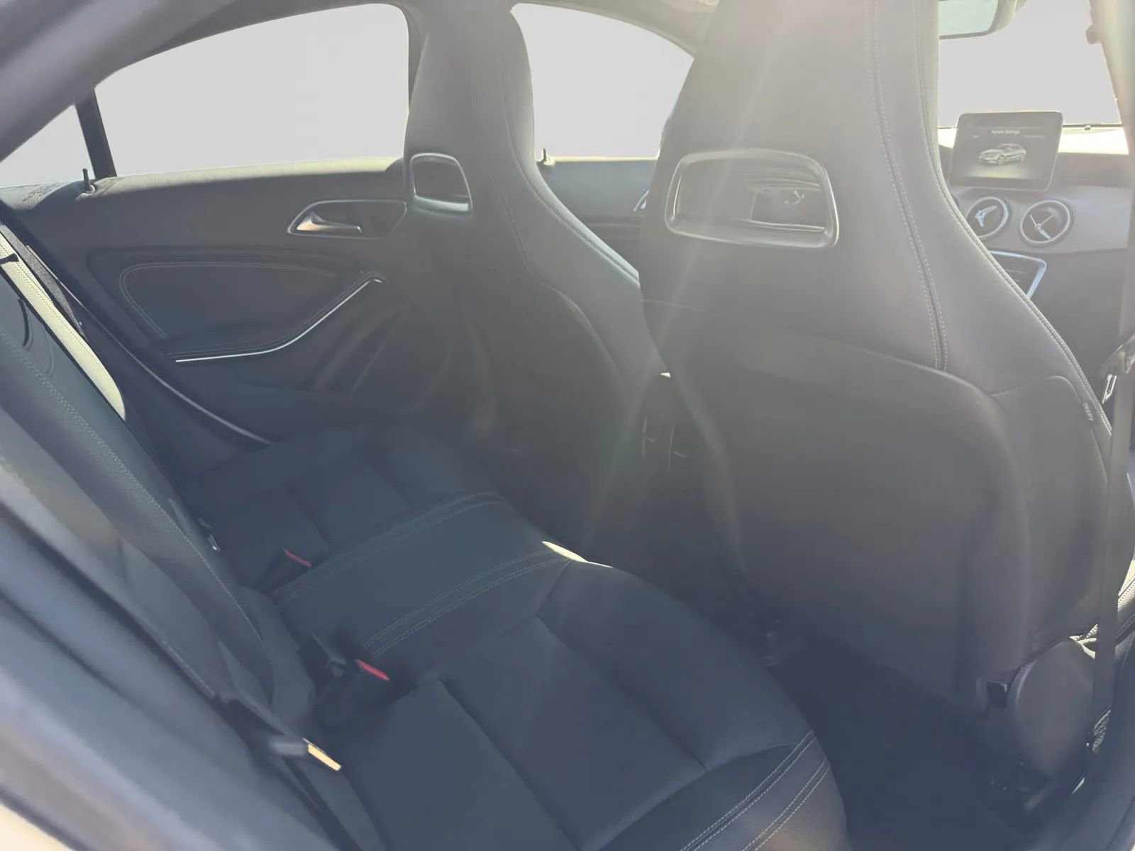 Used 2018 Mercedes-Benz CLA 250 image 31