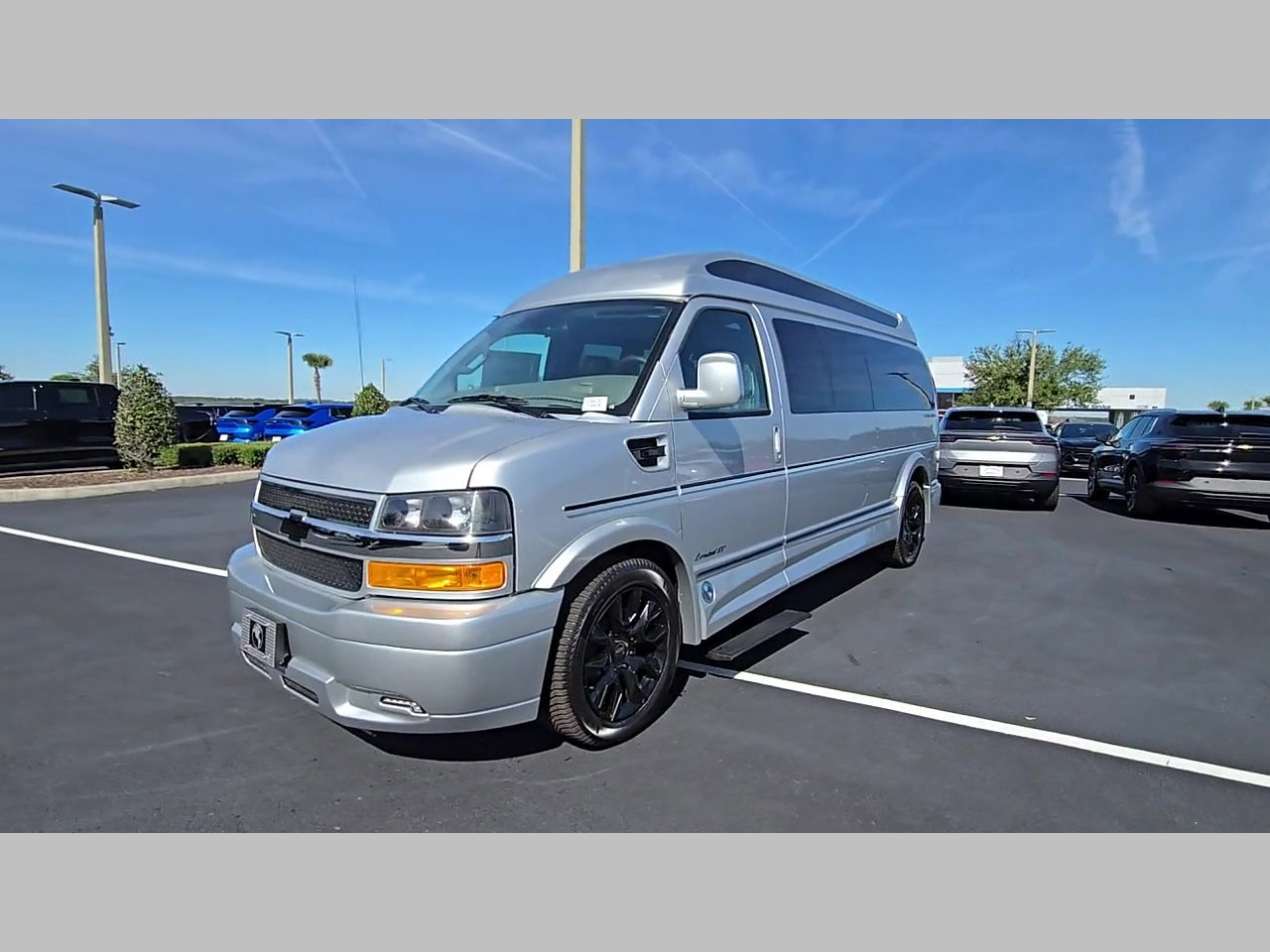 New 2025 Chevrolet Express 2500 Extended w/ Driver Convenience Package image 31