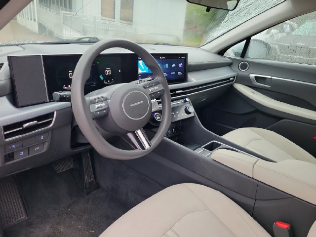 Used 2024 Hyundai Sonata SEL FWD image 16