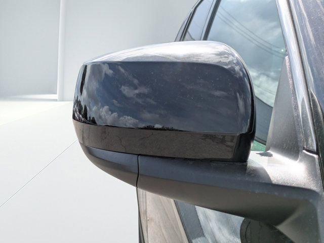 New 2025 Jeep Grand Cherokee L Laredo image 10