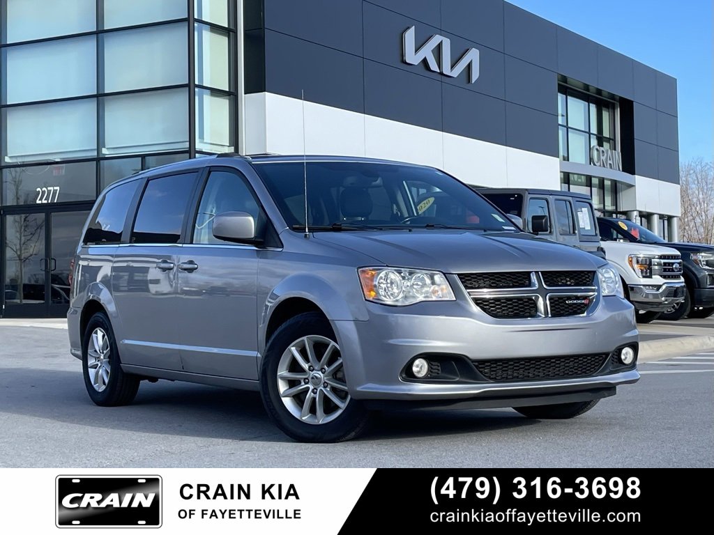 Used 2019 Dodge Grand Caravan SXT image 1