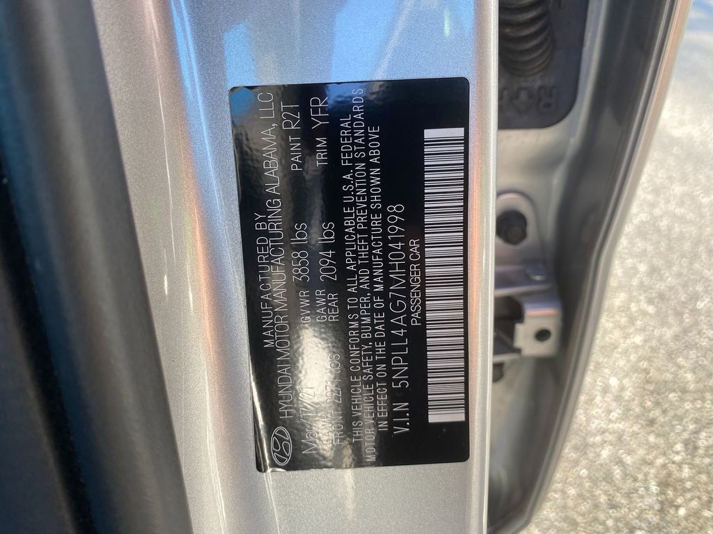 Used 2021 Hyundai Elantra SE image 31