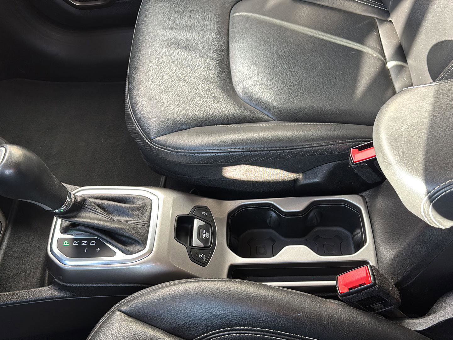 Used 2021 Jeep Renegade Limited image 16