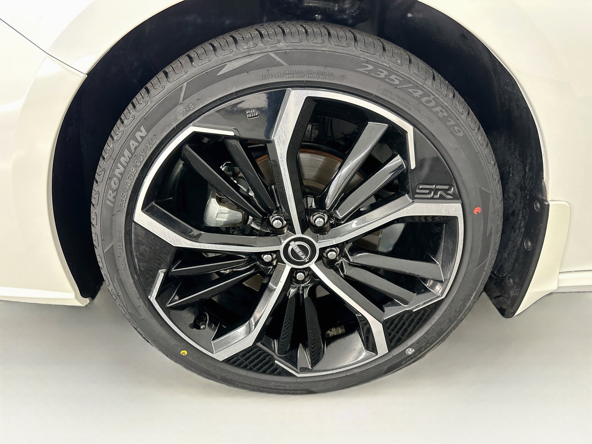 Used 2023 Nissan Altima 2.5 SR FWD image 34