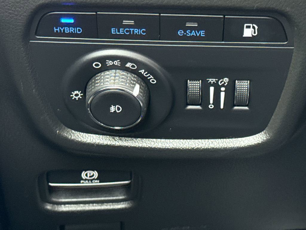 Used 2022 Jeep Grand Cherokee Overland w/ Luxury Tech Group IV image 25