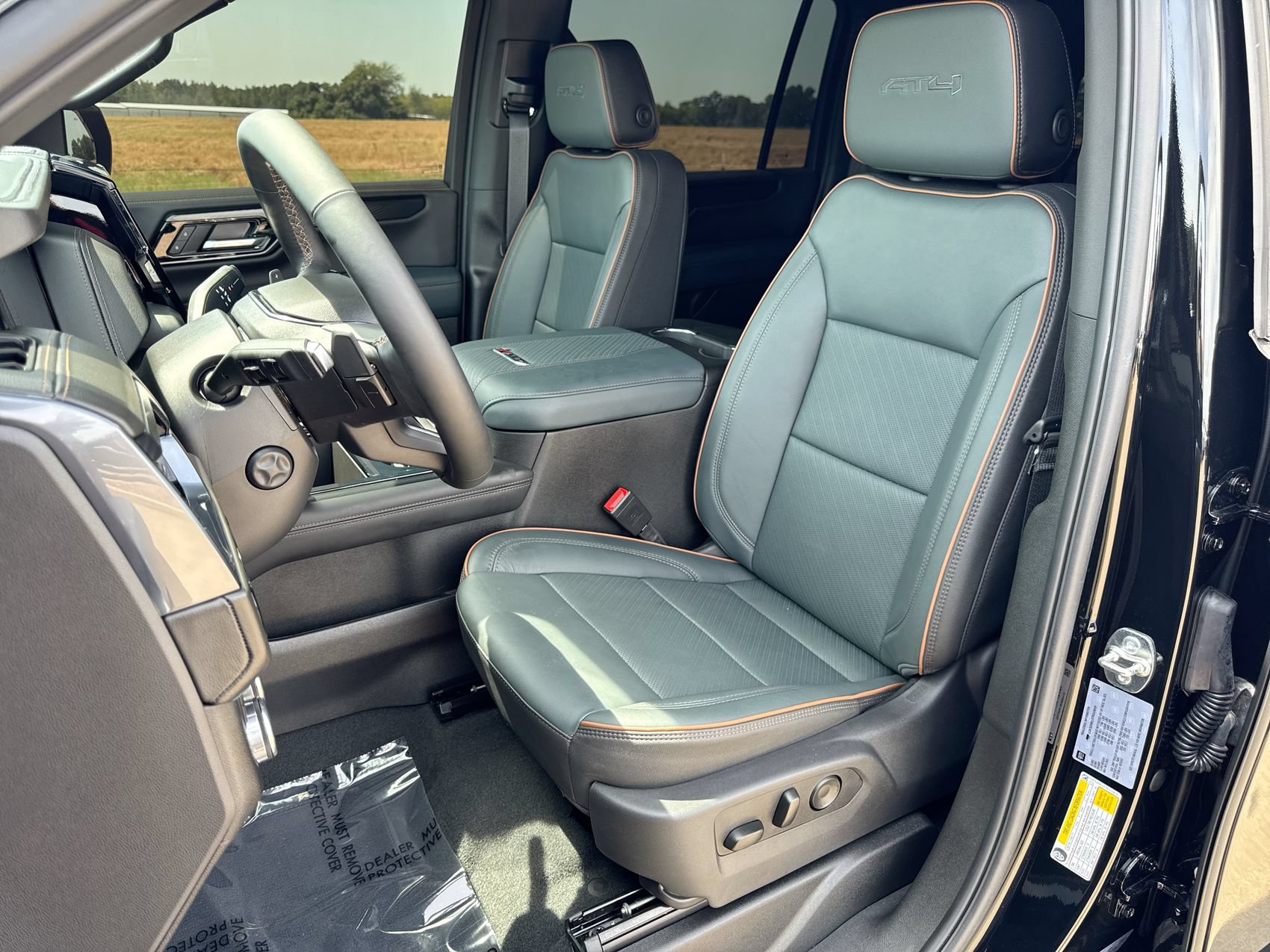 Used 2026 GMC Yukon XL AT4 AWD/4WD image 11