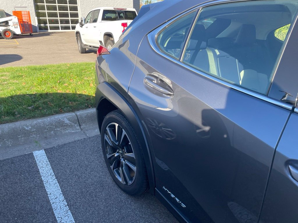 Used 2019 Lexus UX 250h w/ Accessory Package AWD/4WD image 37