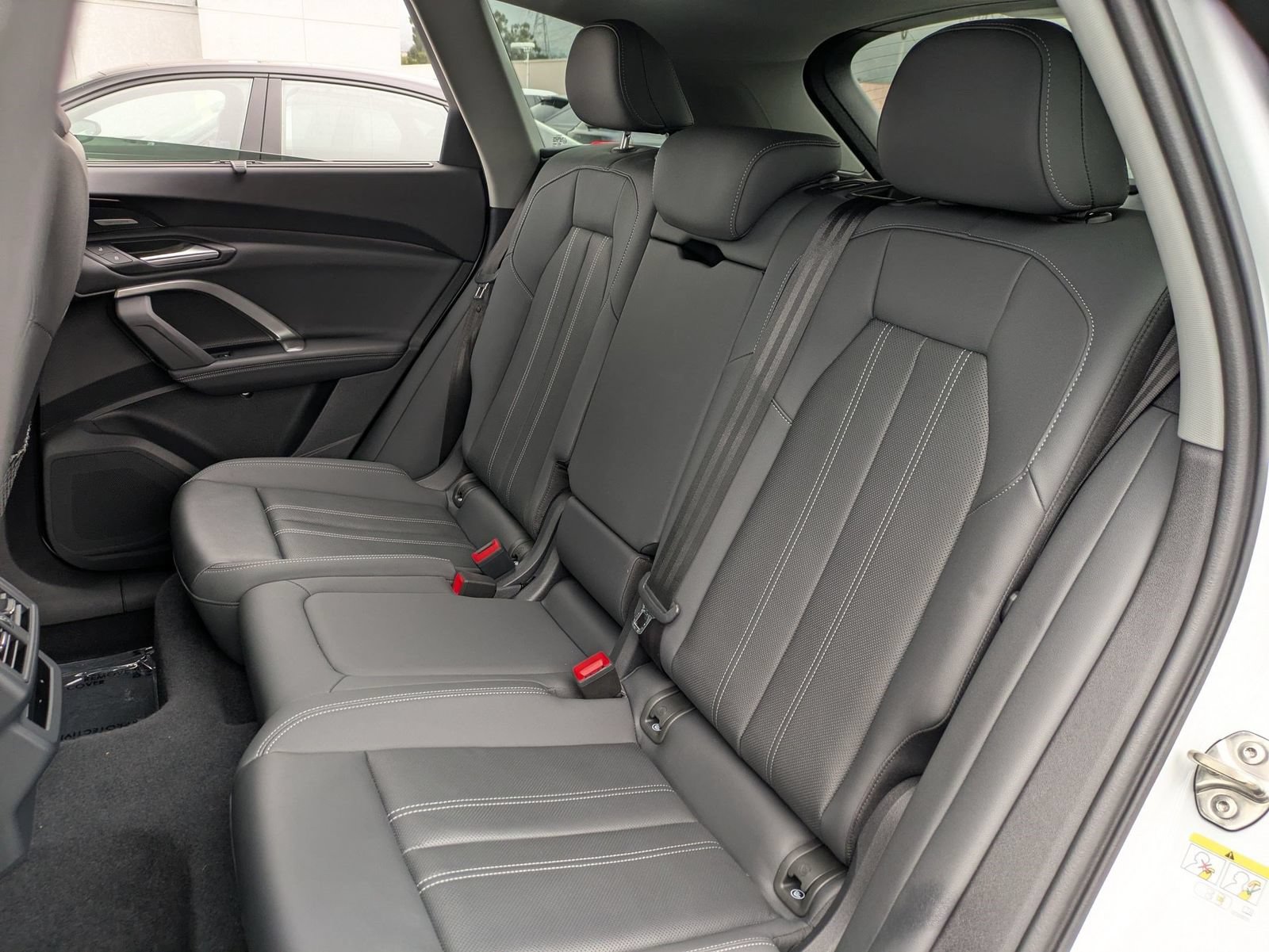 Used 2025 Audi Q5 Premium Plus w/ Premium Plus AWD/4WD image 30
