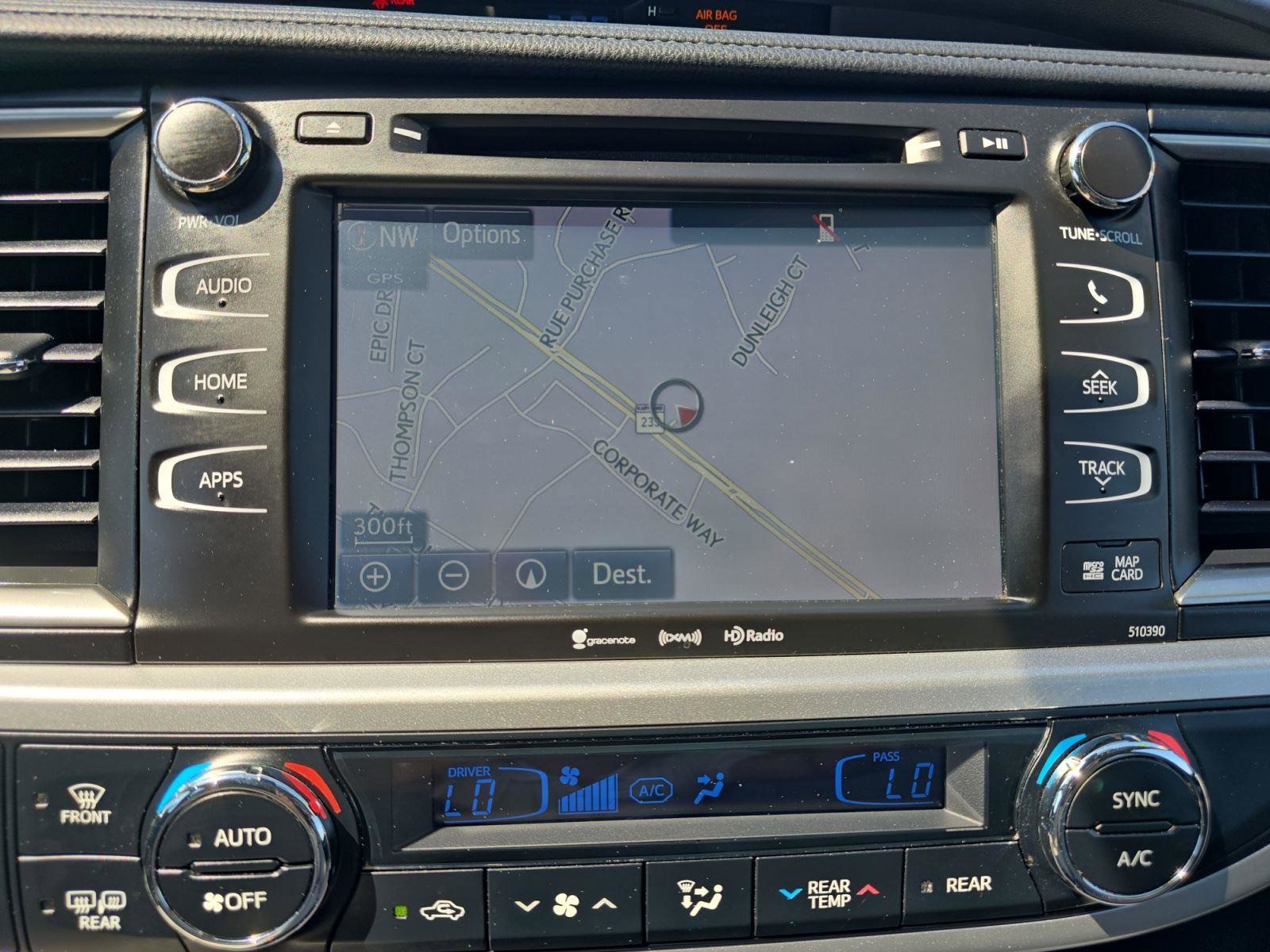 Used 2019 Toyota Highlander XLE image 13