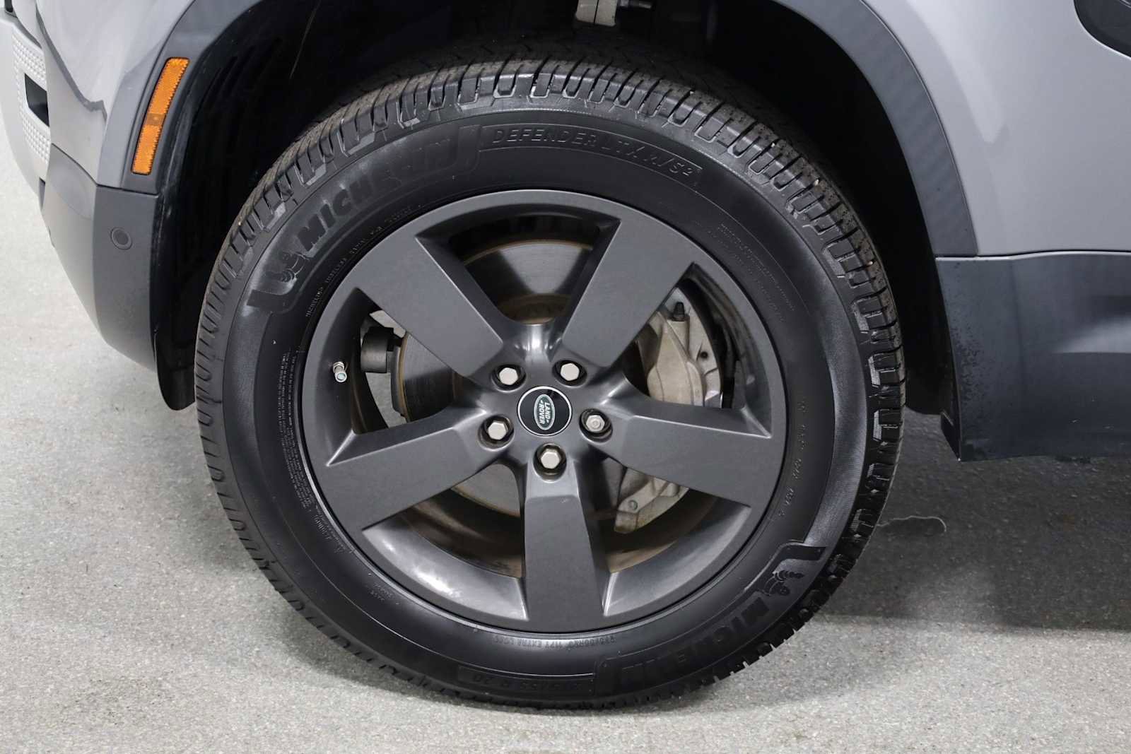 Used 2020 Land Rover Defender 110 SE image 38