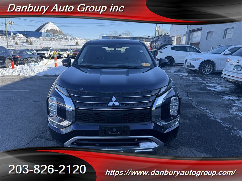 Used 2022 Mitsubishi Outlander SE AWD/4WD image 2