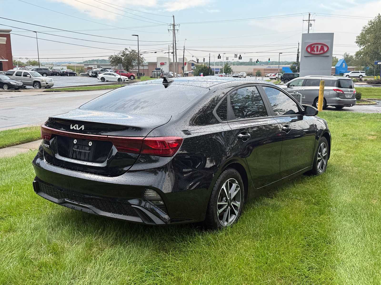 Used 2023 Kia Forte LXS FWD image 5