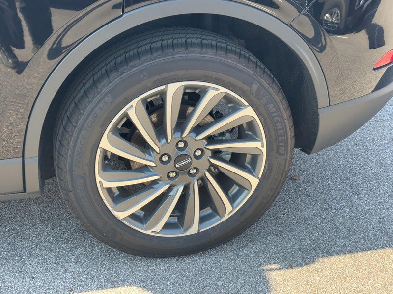 Certified 2023 Lincoln Corsair Reserve w/ Equipment Group 201A AWD/4WD image 9