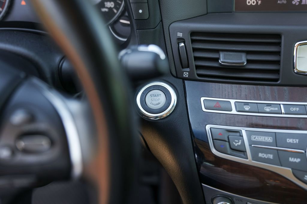 Used 2016 INFINITI Q70 L 3.7 w/ Deluxe Touring Package image 20