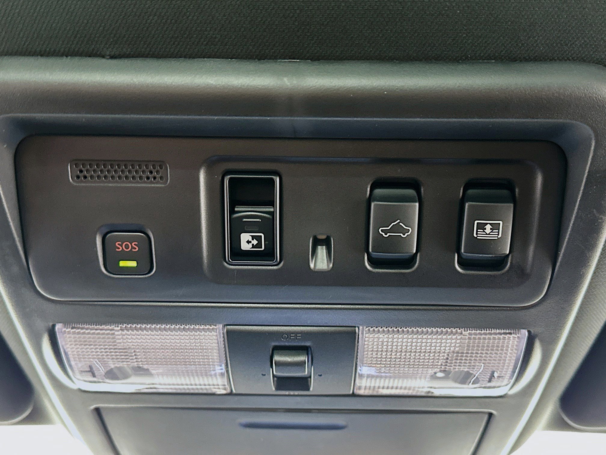 Used 2023 Nissan Titan Platinum Reserve w/ Moonroof Package image 19