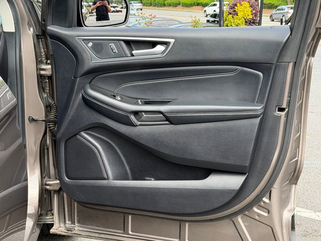 Used 2019 Ford Edge Titanium w/ Equipment Group 301A FWD image 35