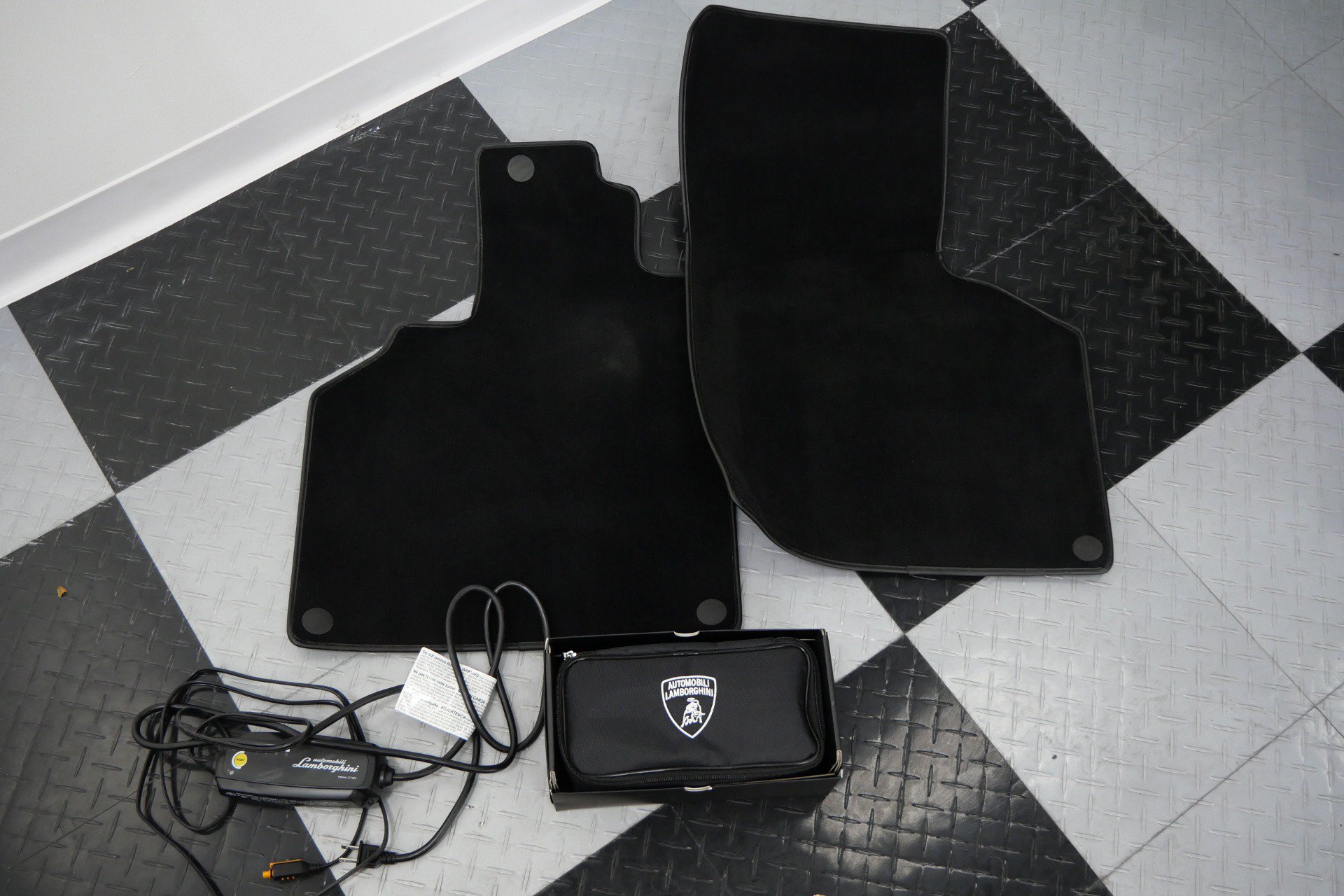 Used 2004 Lamborghini Gallardo AWD/4WD image 28