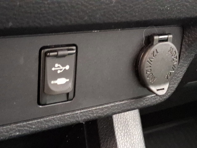 Certified 2018 Toyota Tacoma SR w/ SR Convenience Package image 23