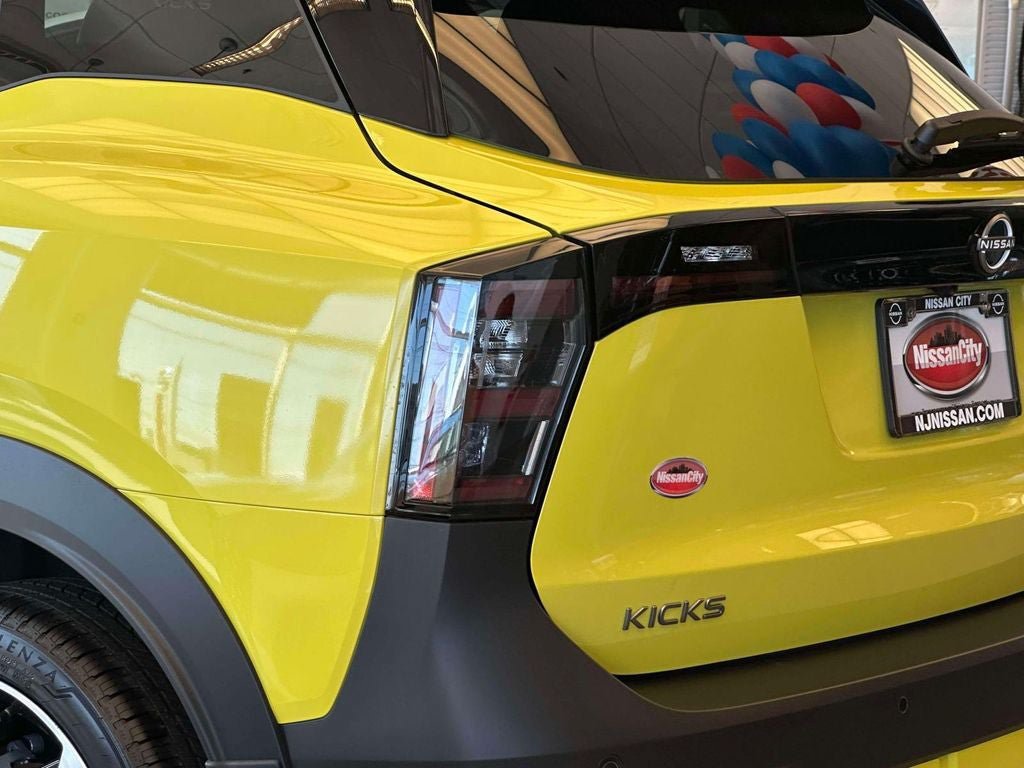 New 2026 Nissan Kicks SR w/ Cold Weather Package AWD/4WD image 9