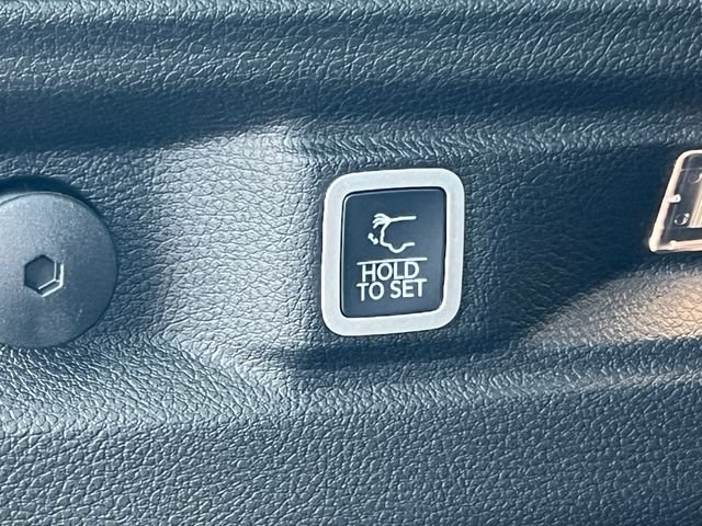 New 2026 Jeep Grand Cherokee L Limited w/ Limited Altitude Package AWD/4WD image 40