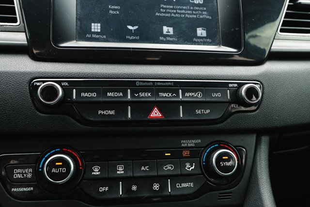 Used 2019 Kia Niro LX FWD image 18