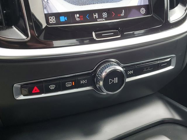 Used 2024 Volvo S60 B5 Core image 19