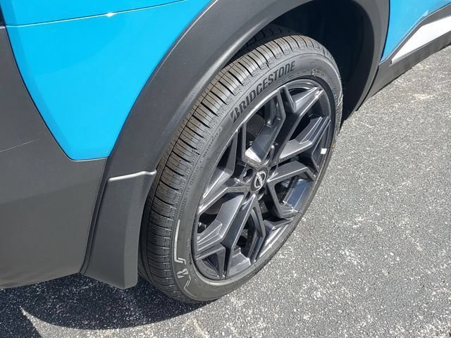 New 2026 Nissan Kicks SR FWD image 5