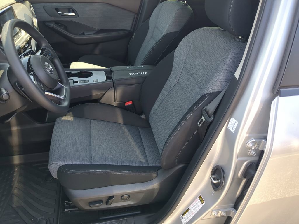 Used 2023 Nissan Rogue SV FWD image 19