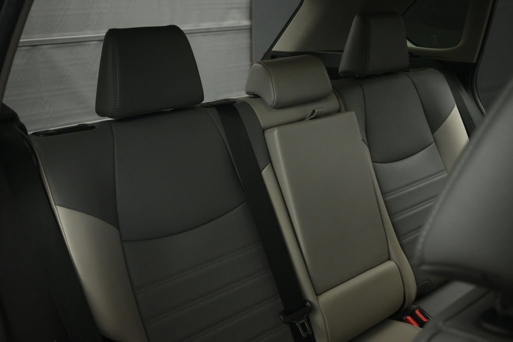 Used 2022 Toyota RAV4 XLE Premium FWD image 52