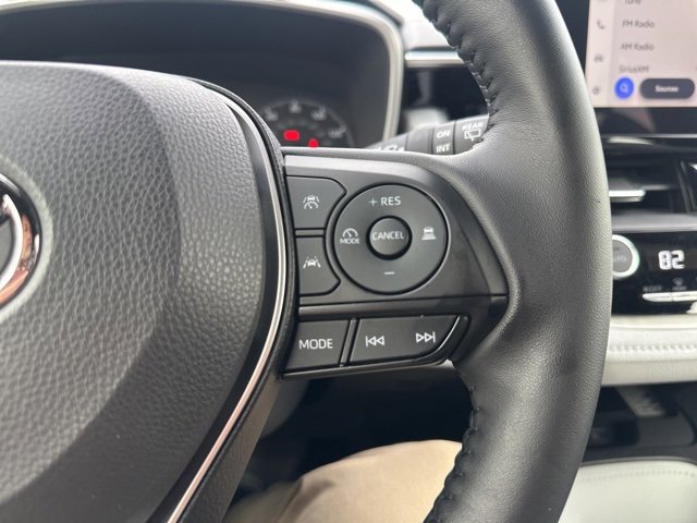 Used 2025 Toyota Corolla SE image 39