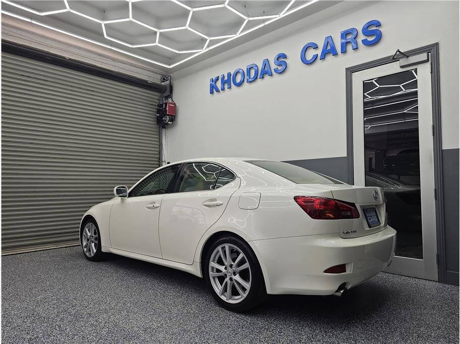 Used 2006 Lexus IS 350 RWD image 3